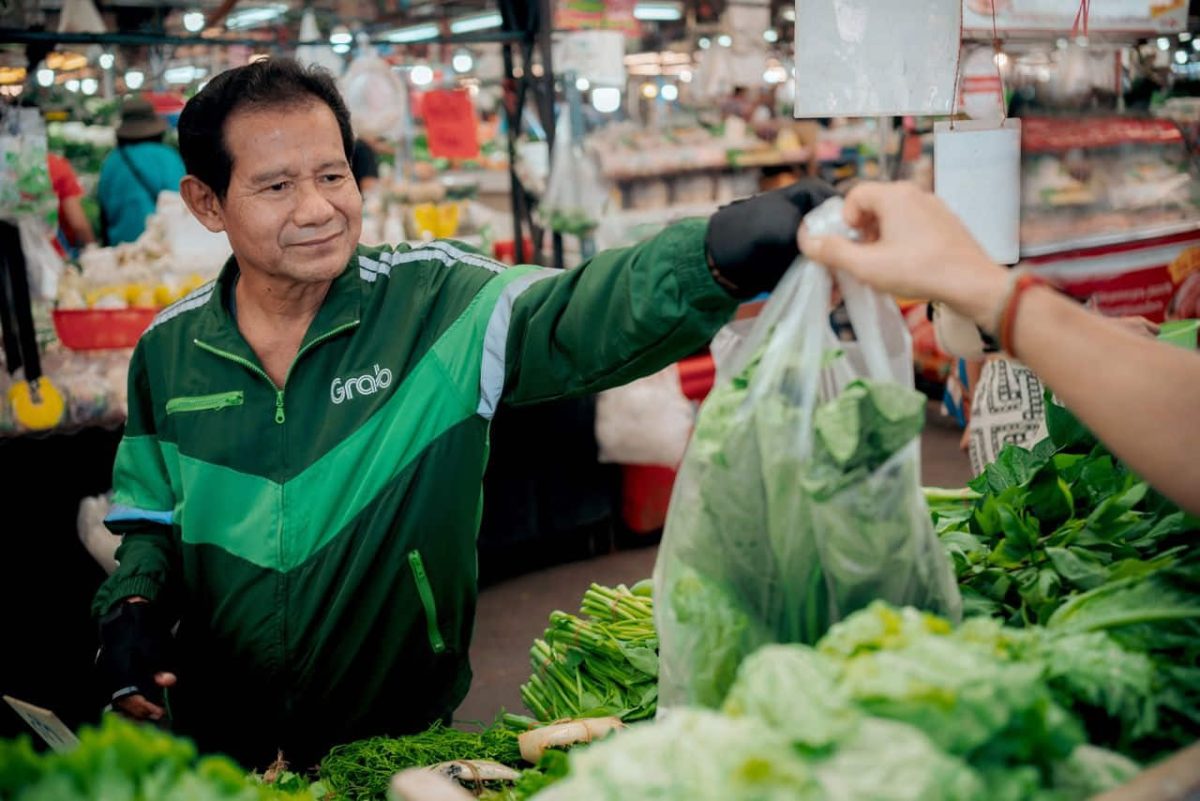 Grab Target Grab target to achieve zero packaging waste in nature in 2040